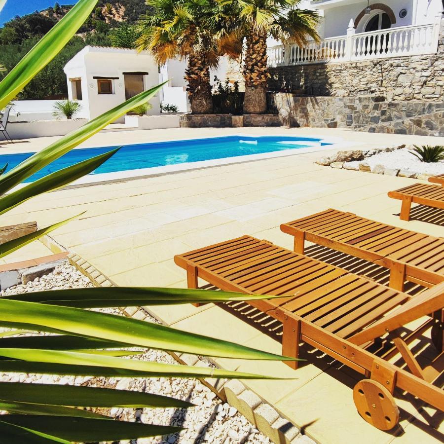 Cortijo Pennymaria Poolside Apartment Near Montefrio With Stunning Views المظهر الخارجي الصورة